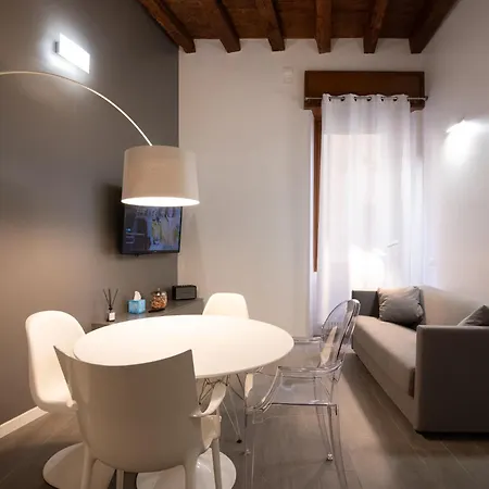 아파트 House